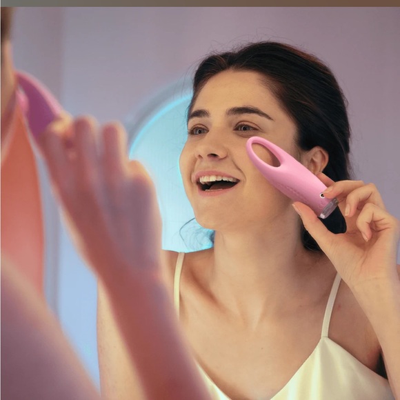 IRIS™ Illuminating eye massager - Picture 3 of 3